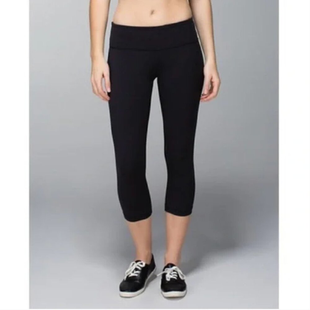 LULULEMON | Wunder Under  Mid Rise  Crop  - Black Sz 8
